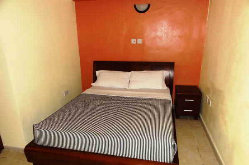 Stop Over Motels Lagos Exterior photo