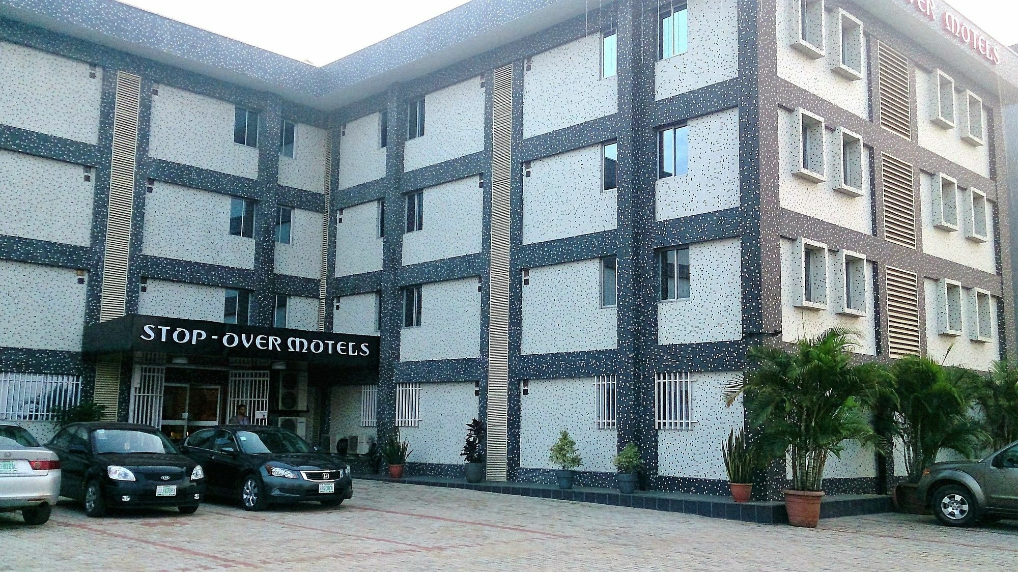 Stop Over Motels Lagos Exterior photo